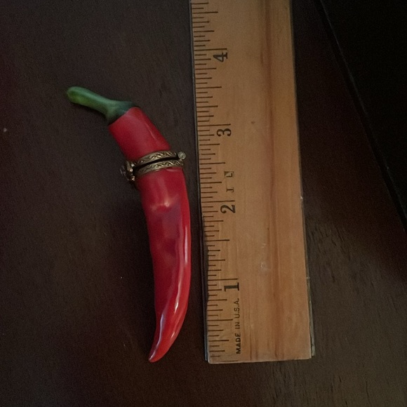 Hand painted Limoges Chili Pepper box - Picture 6 of 7